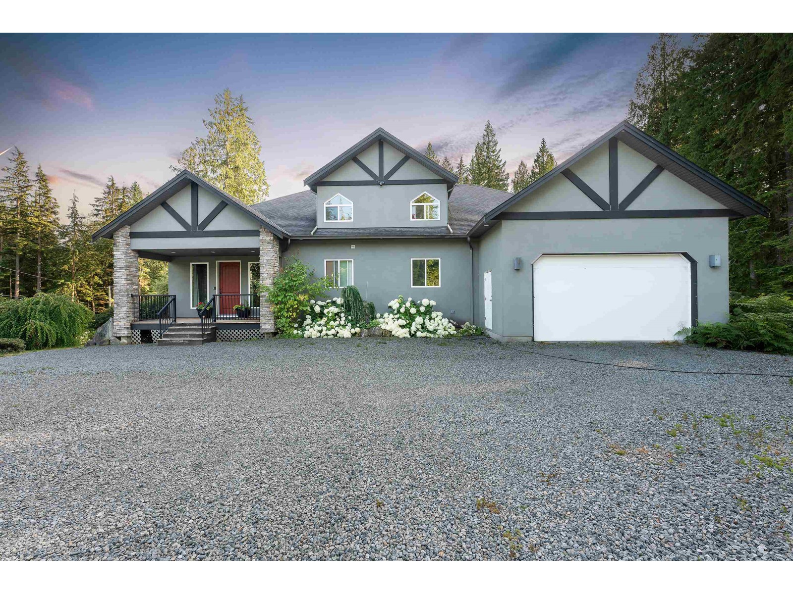 12668 Cathy Crescent Property Photo 1