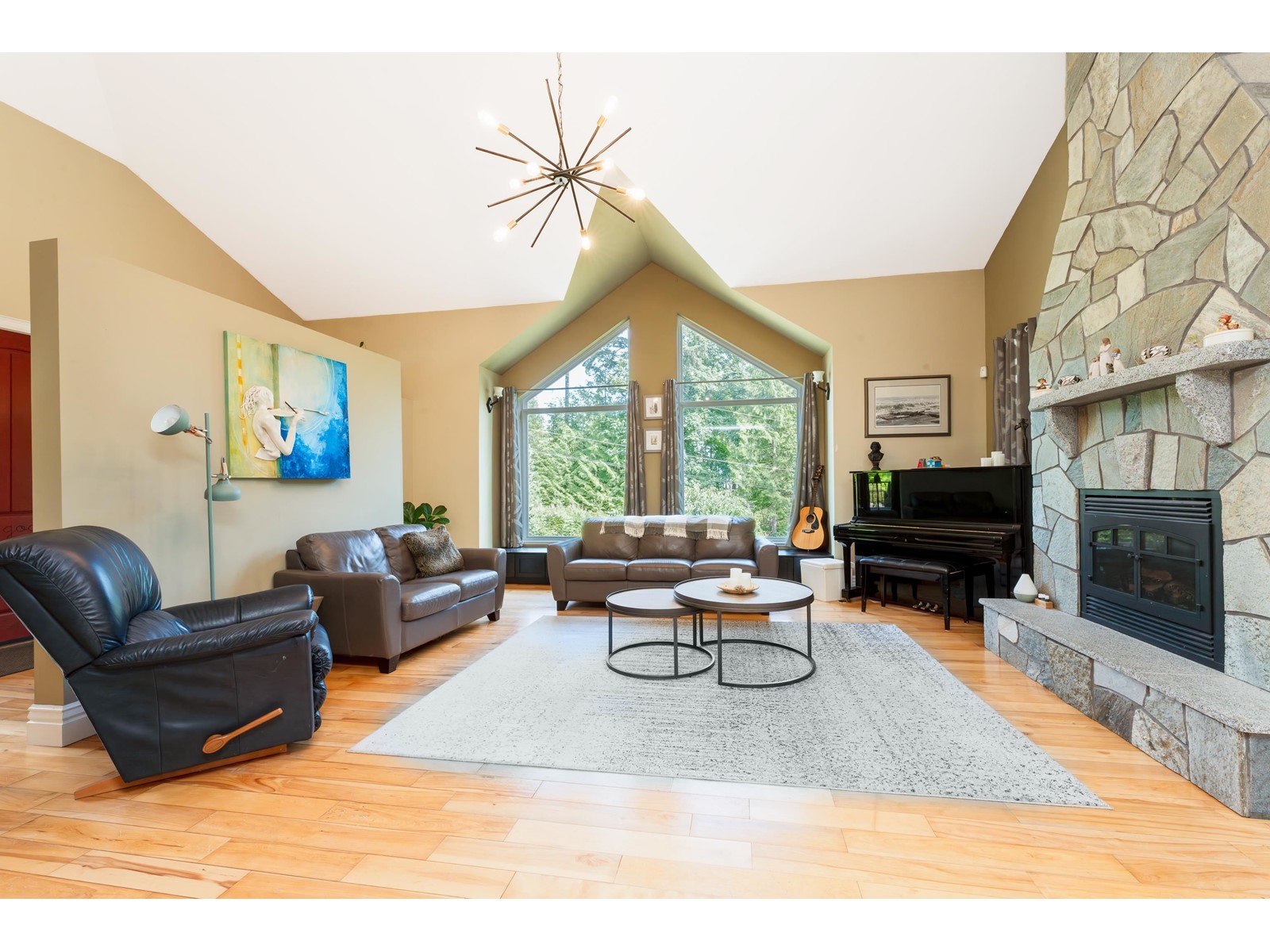 12668 Cathy Crescent Property Photo 7