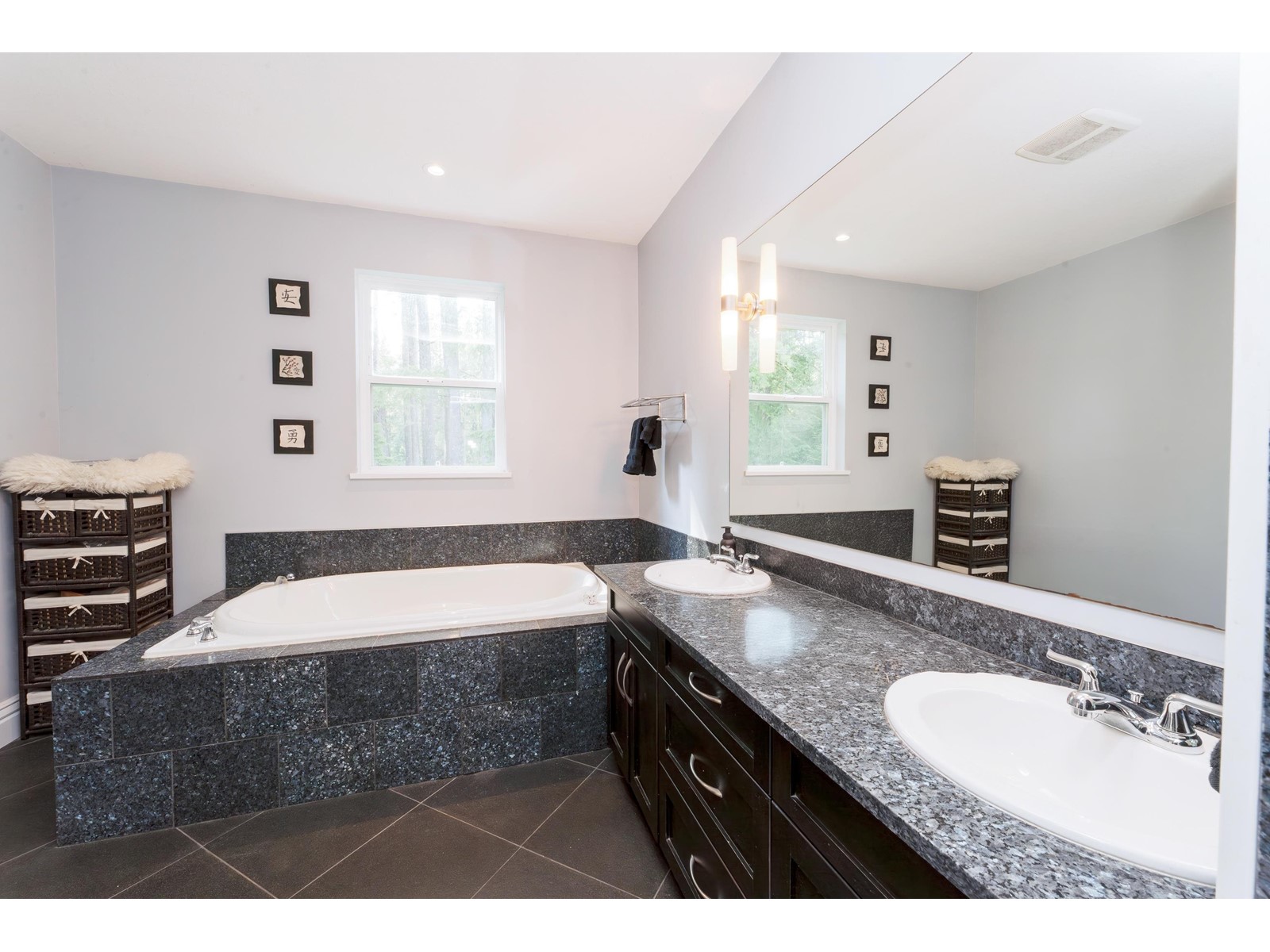 12668 Cathy Crescent Property Photo 12