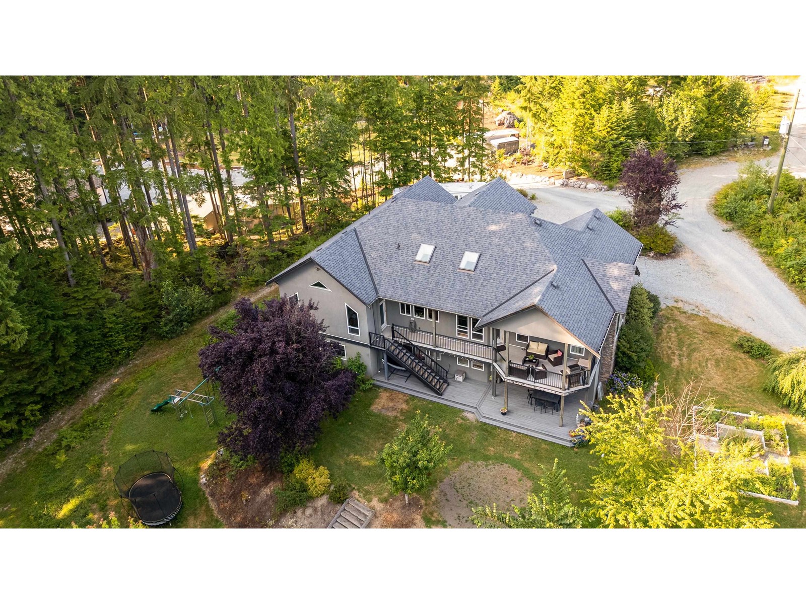 12668 Cathy Crescent Property Photo 38