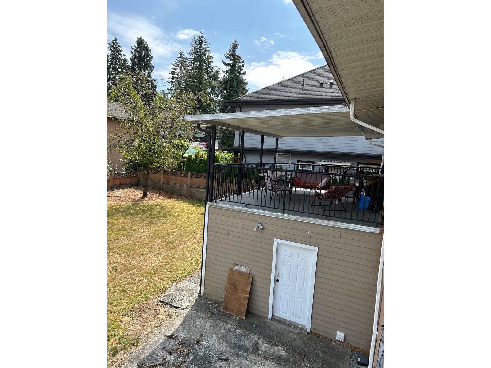 11380 140 Street Property Photo 2