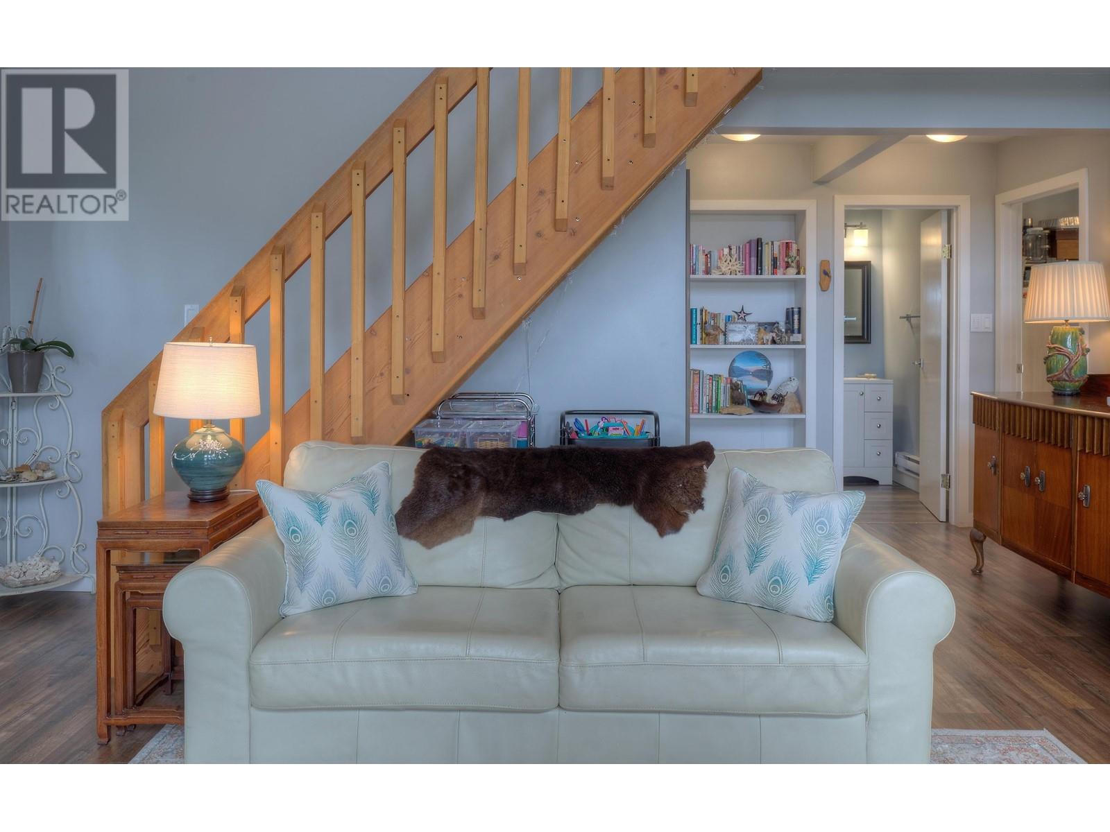 3888 Spokin Lake Road Property Photo 7
