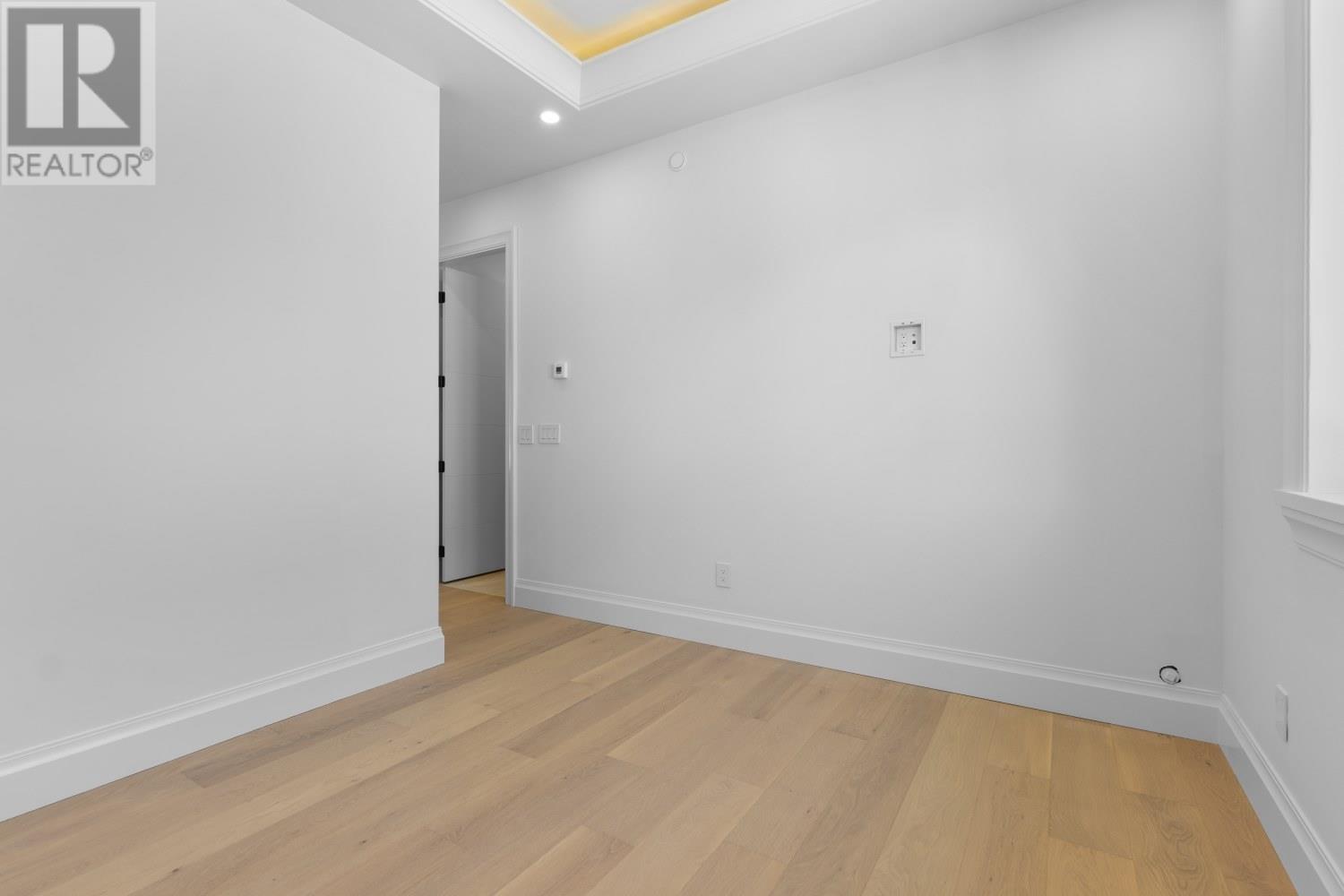 2246 W 20th Avenue Property Photo 25