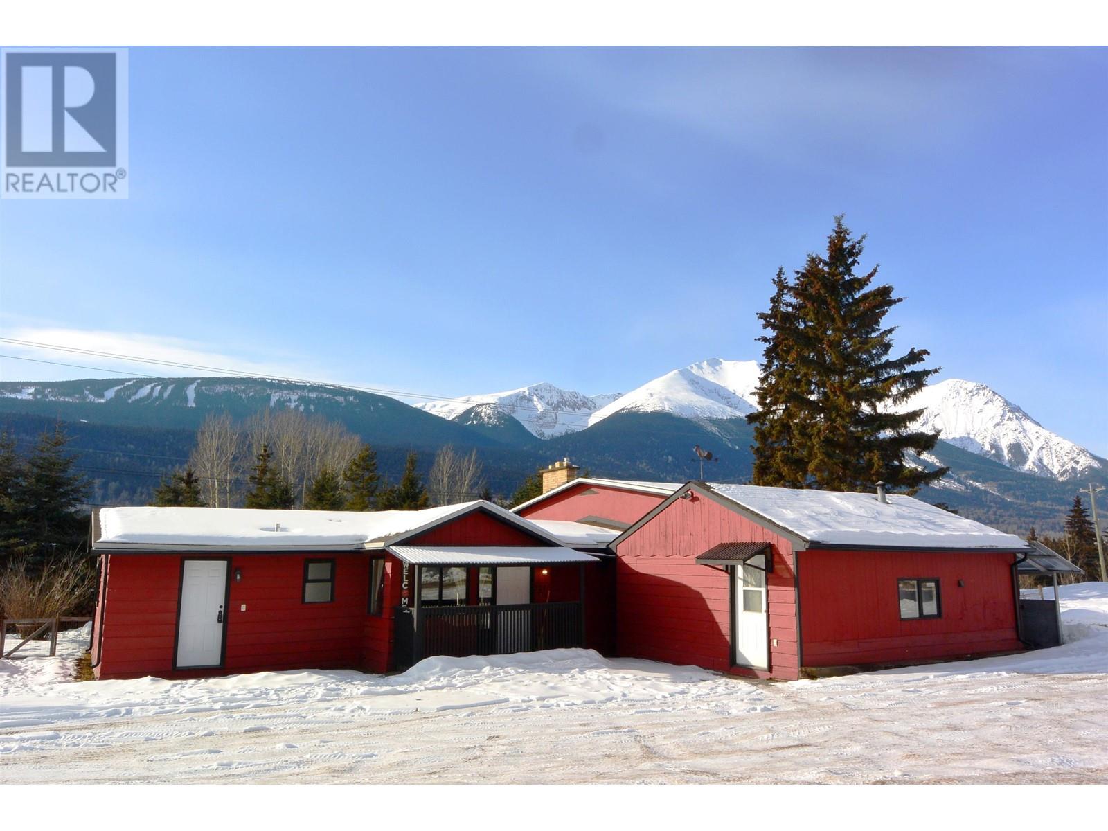 3241 Banff Avenue Property Photo 1