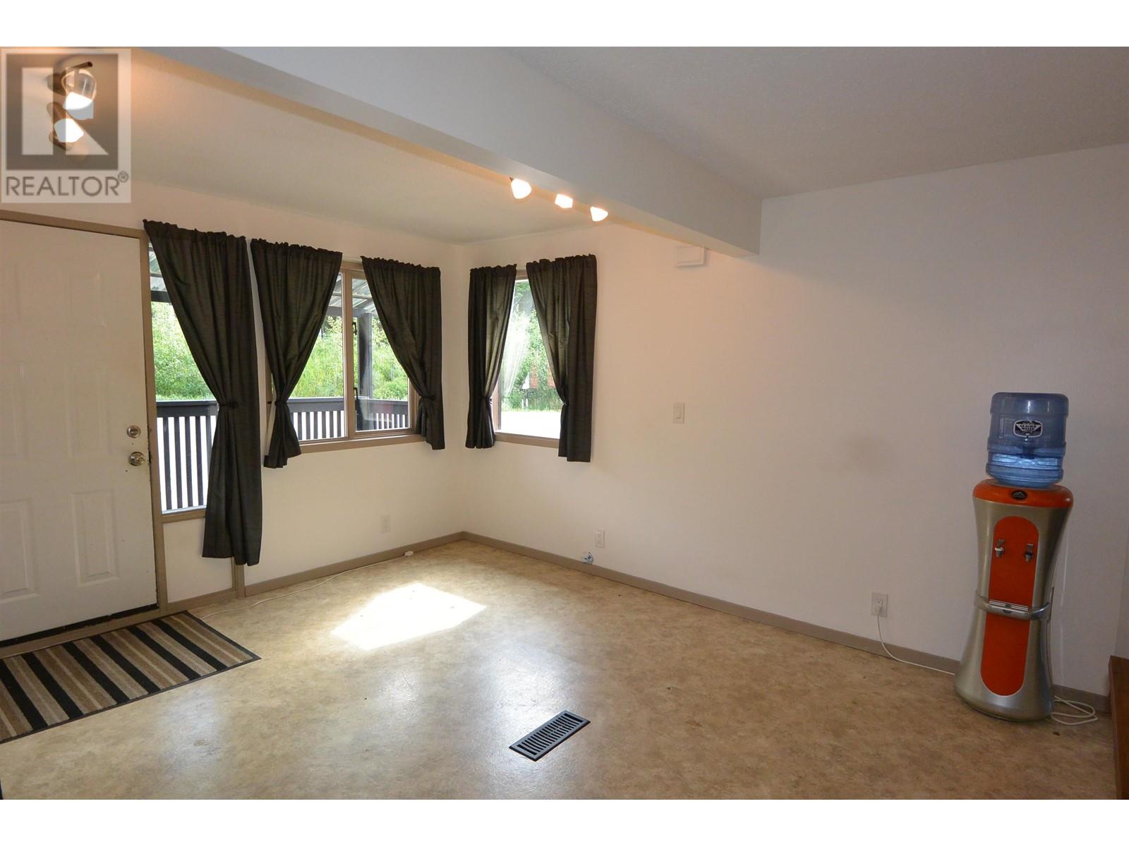 3241 Banff Avenue Property Photo 8