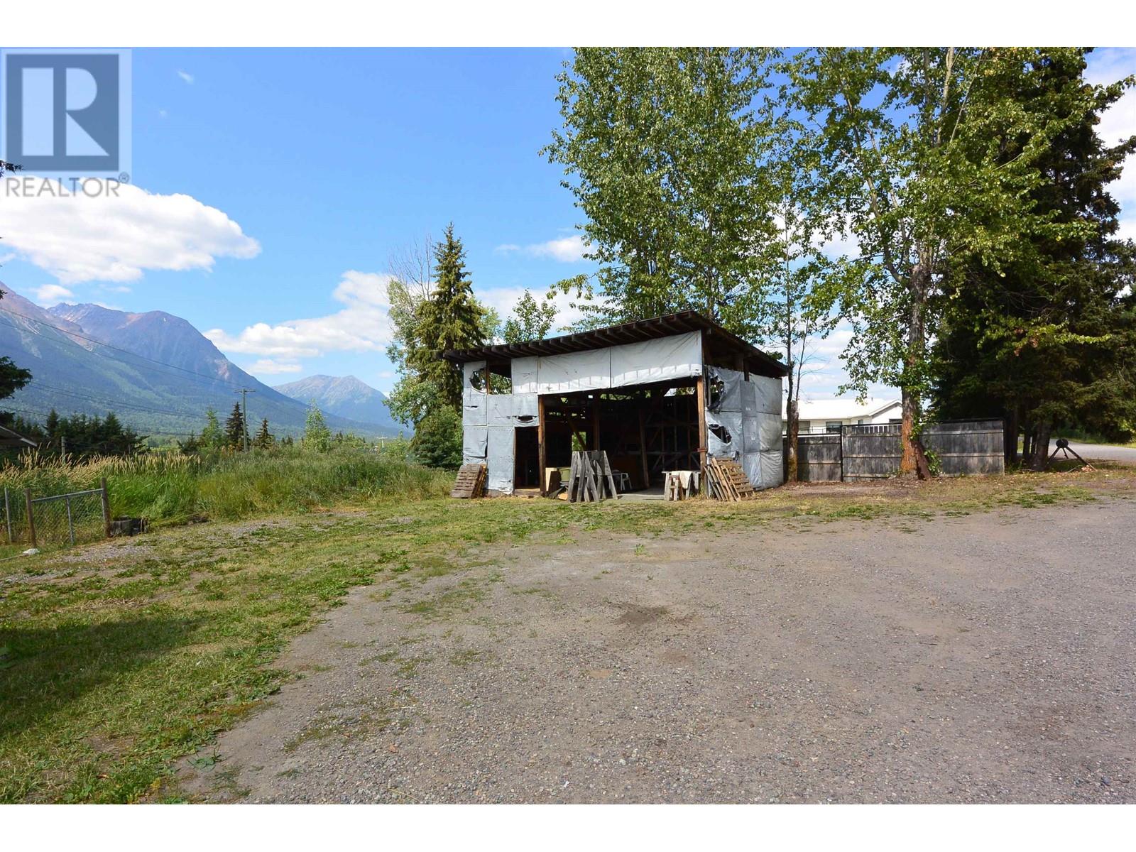 3241 Banff Avenue Property Photo 31