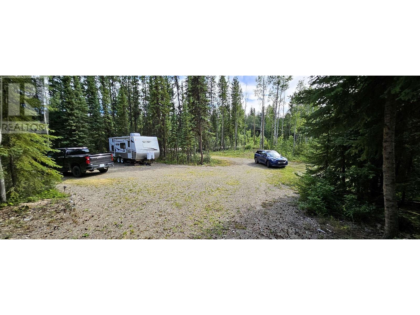 49490 Lloyd Drive Property Photo 4