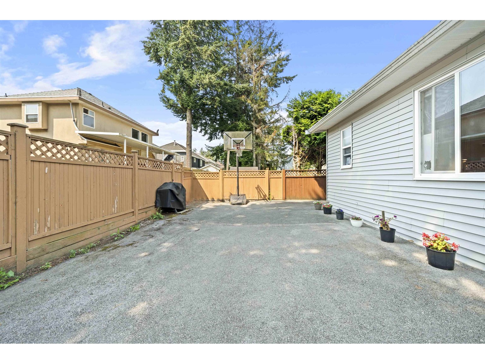 13032 61 Avenue Property Photo 24