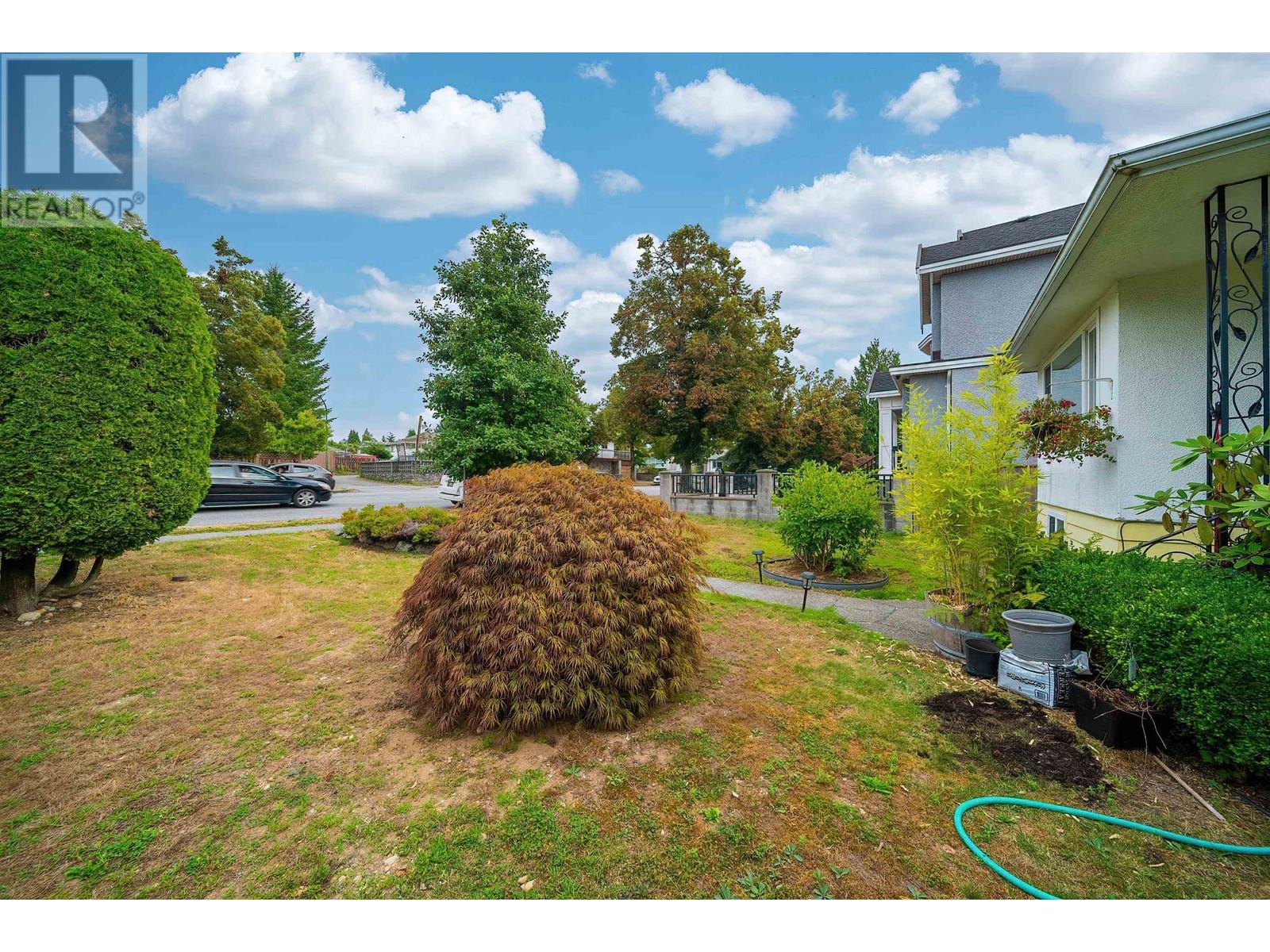 6527 Tyne Street Property Photo 5