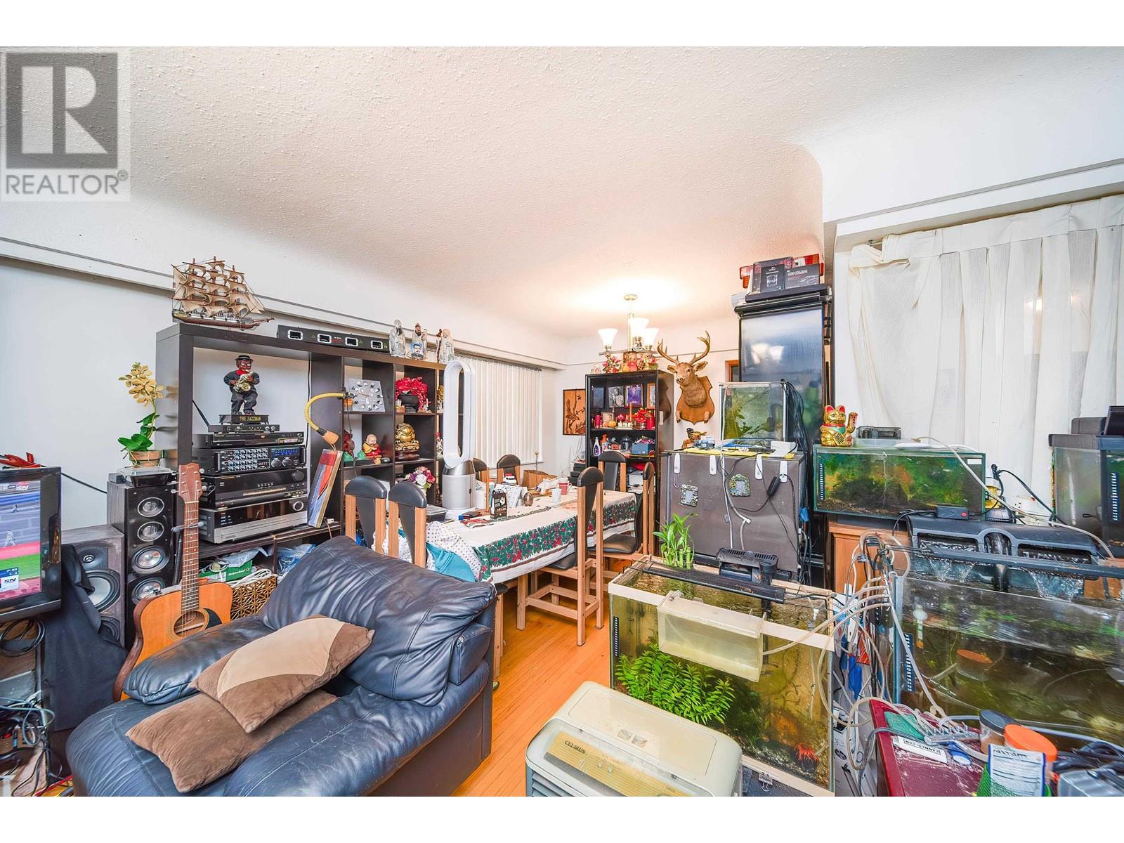 6527 Tyne Street Property Photo 9