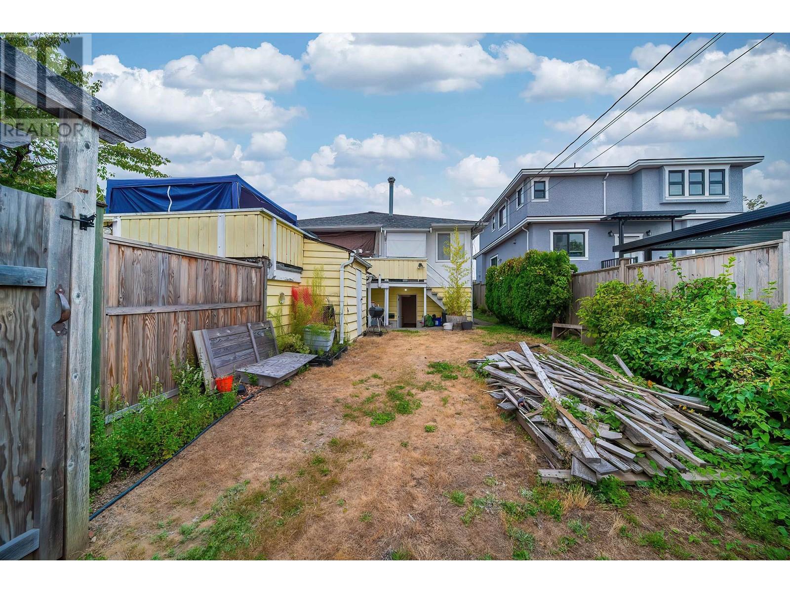 6527 Tyne Street Property Photo 31