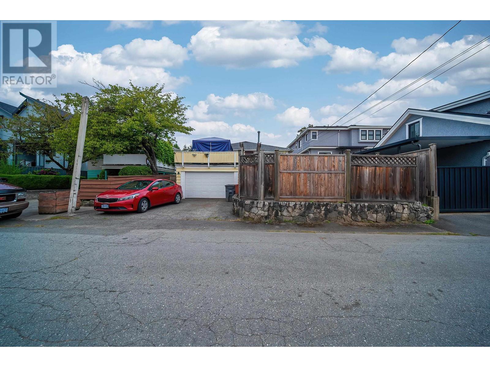 6527 Tyne Street Property Photo 33