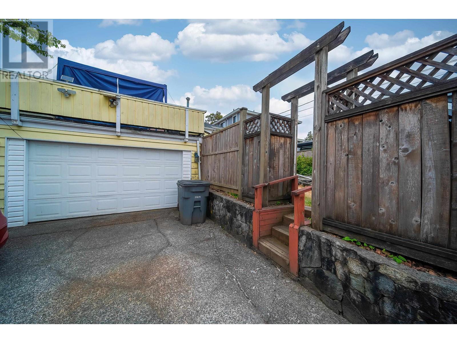 6527 Tyne Street Property Photo 34