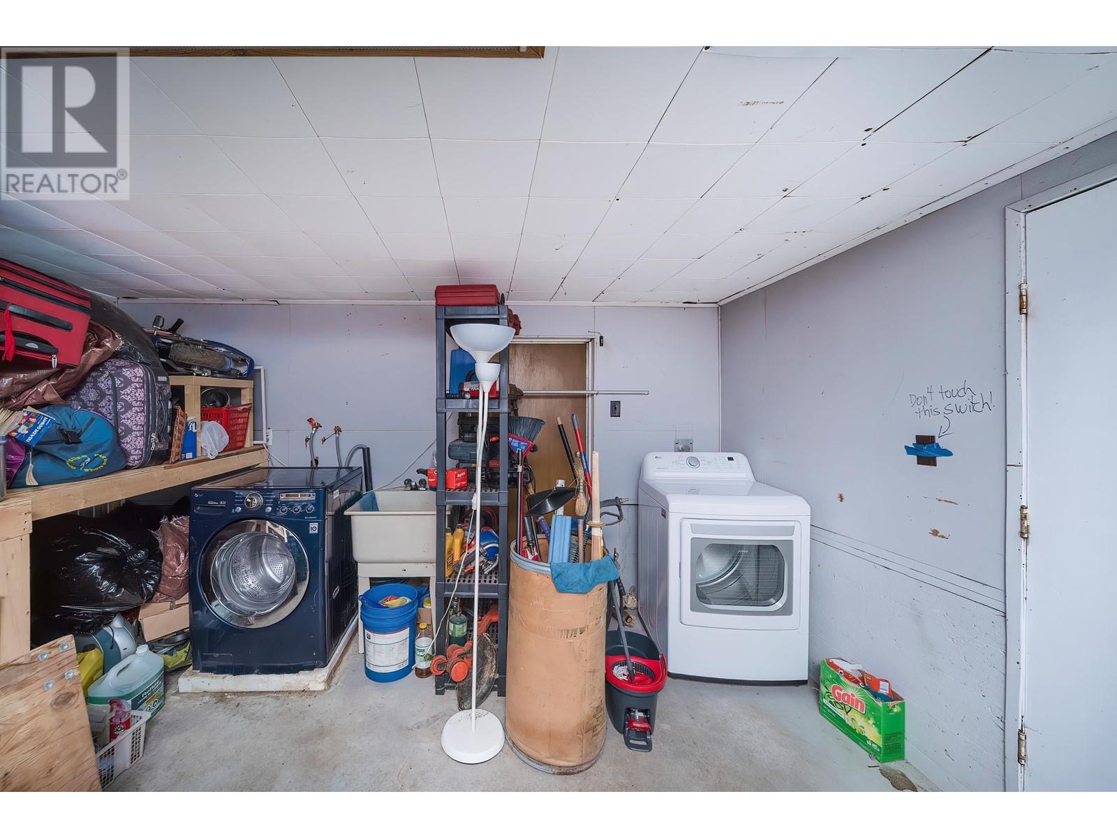 6527 Tyne Street Property Photo 36