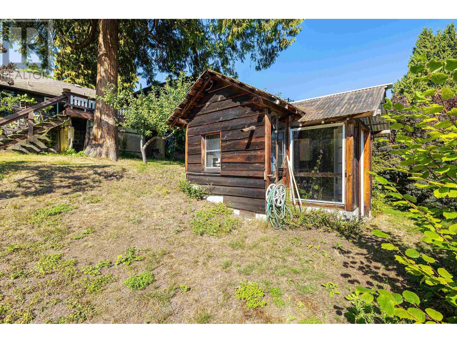 2234 Ottawa Avenue Property Photo 19