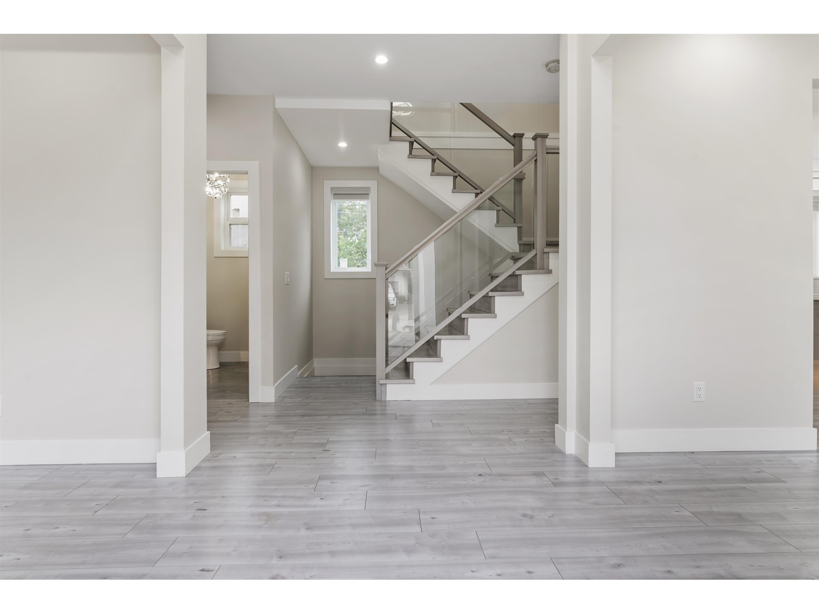 14188 68 Avenue Property Photo 2