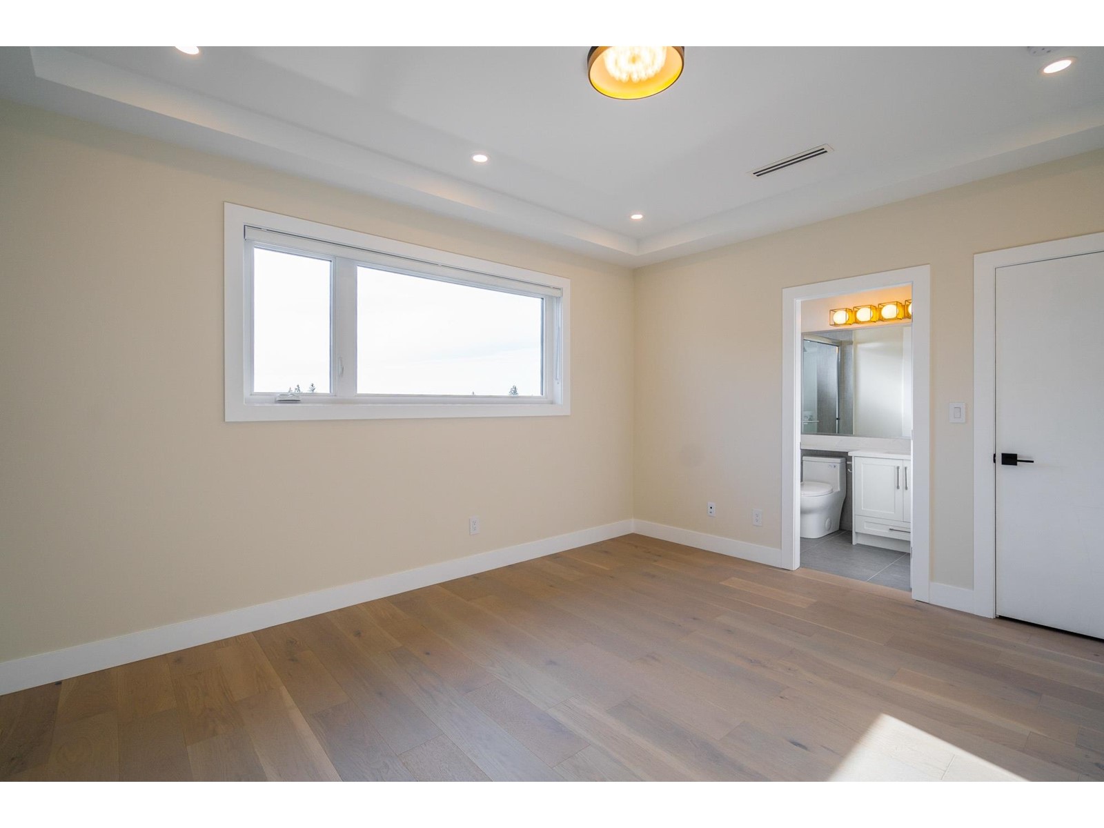 16548 22 Avenue Property Photo 15