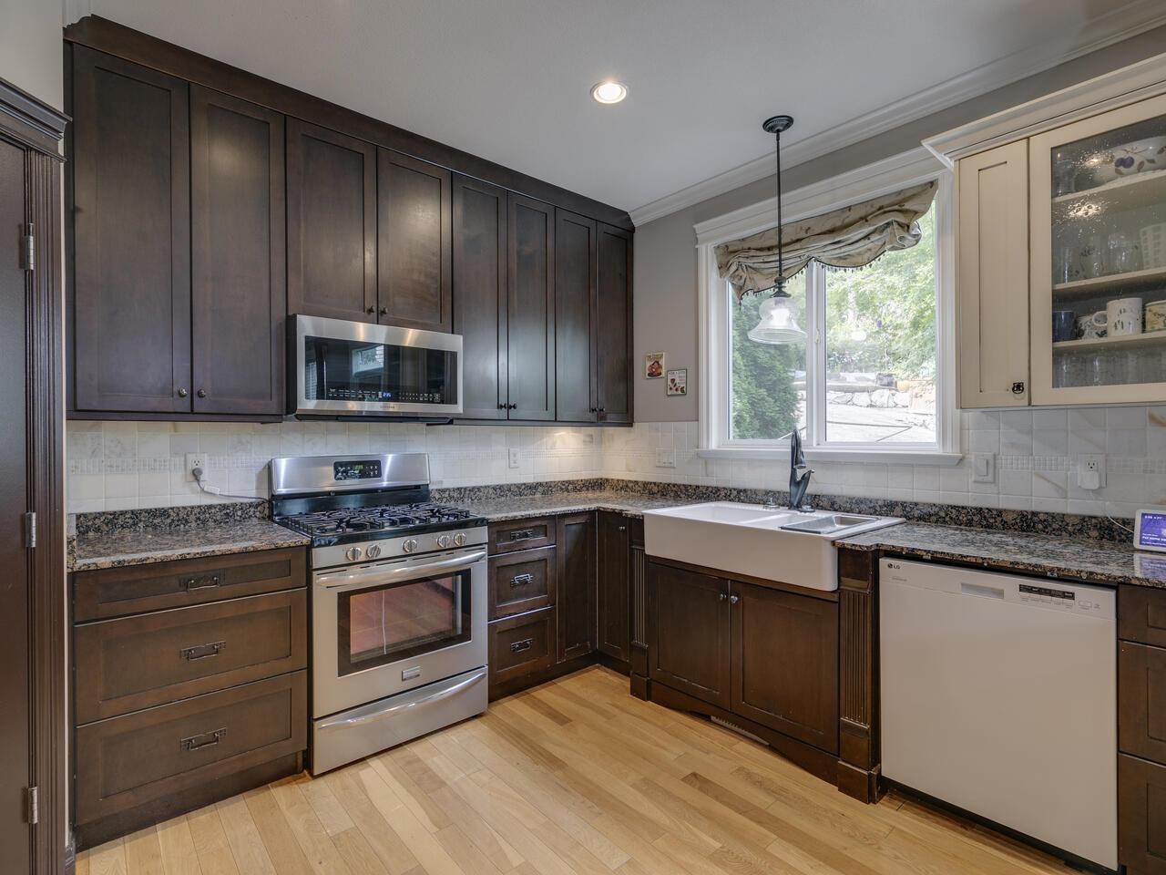 27 33925 Araki Court Property Photo 18