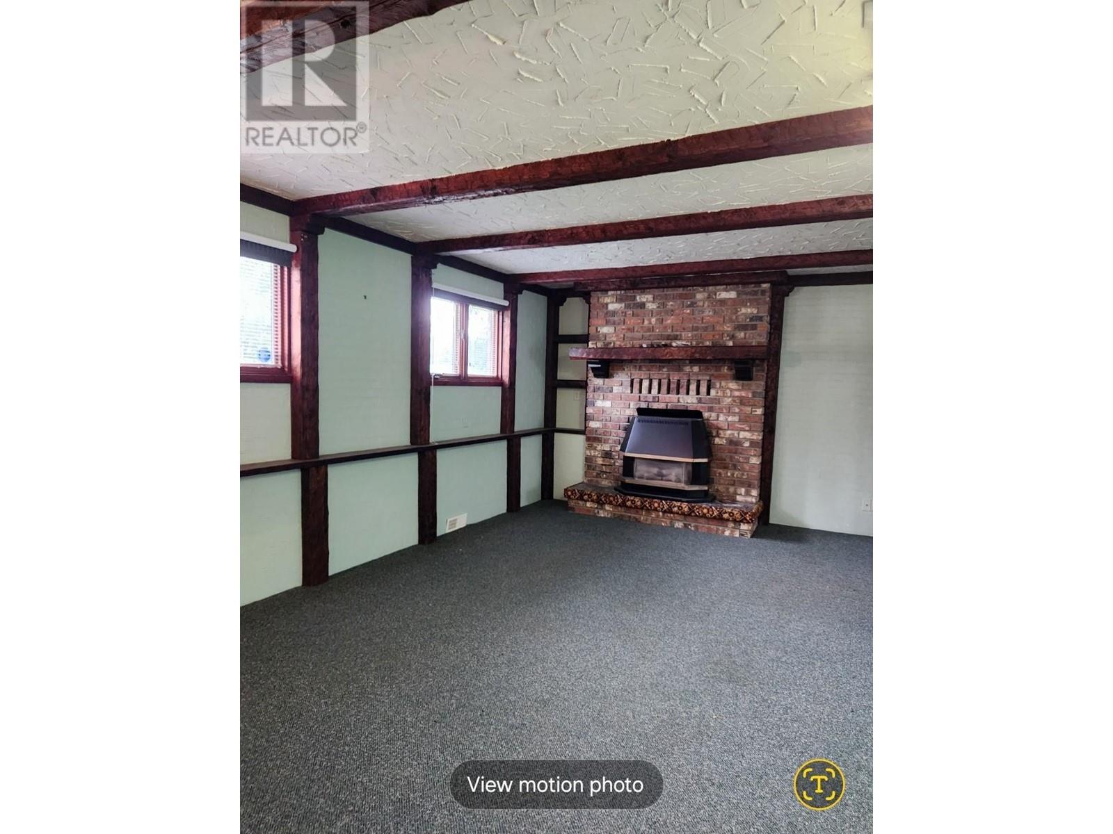 3931 Highland Drive Property Photo 3