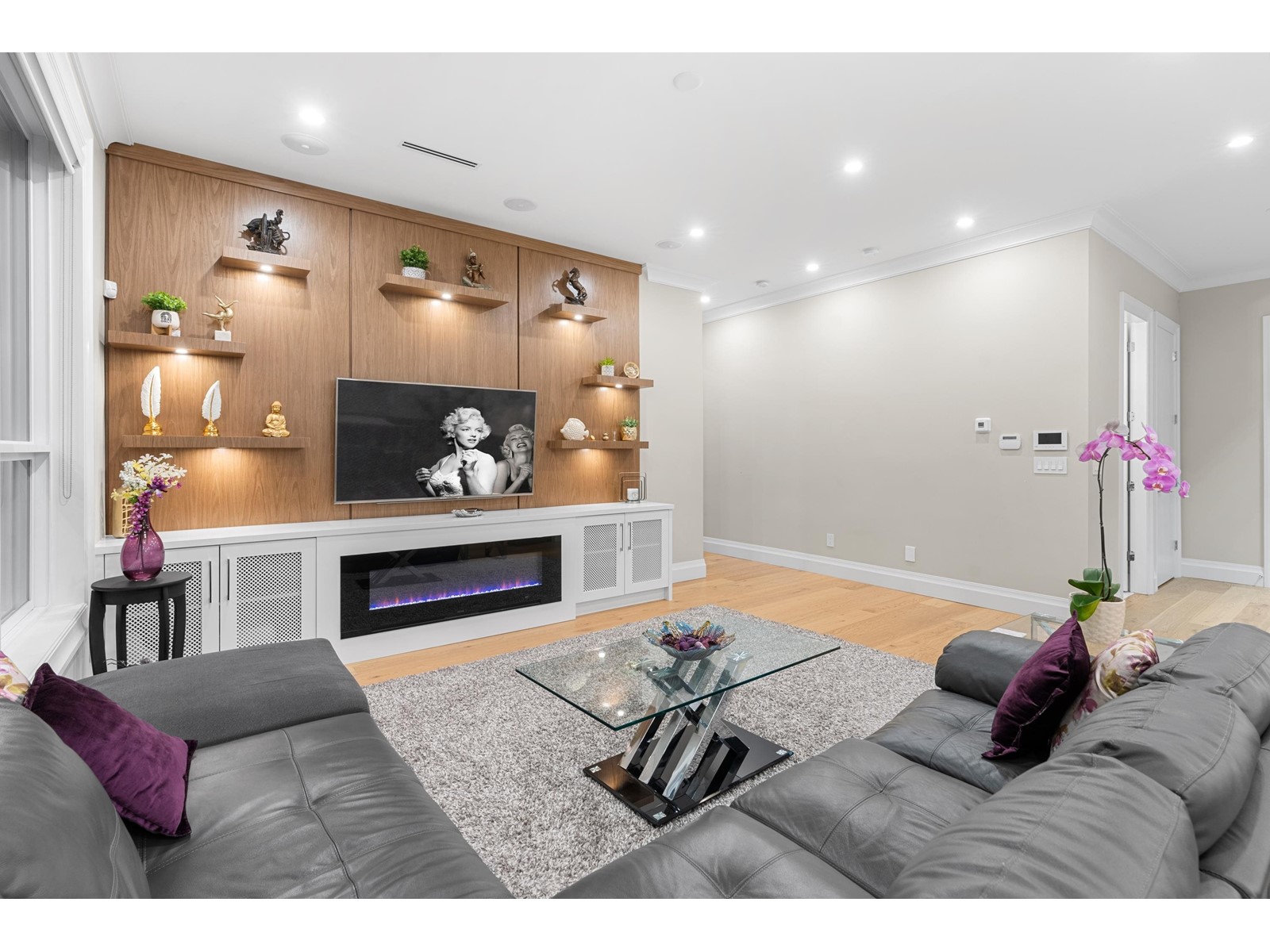 11586 84b Avenue Property Photo 10