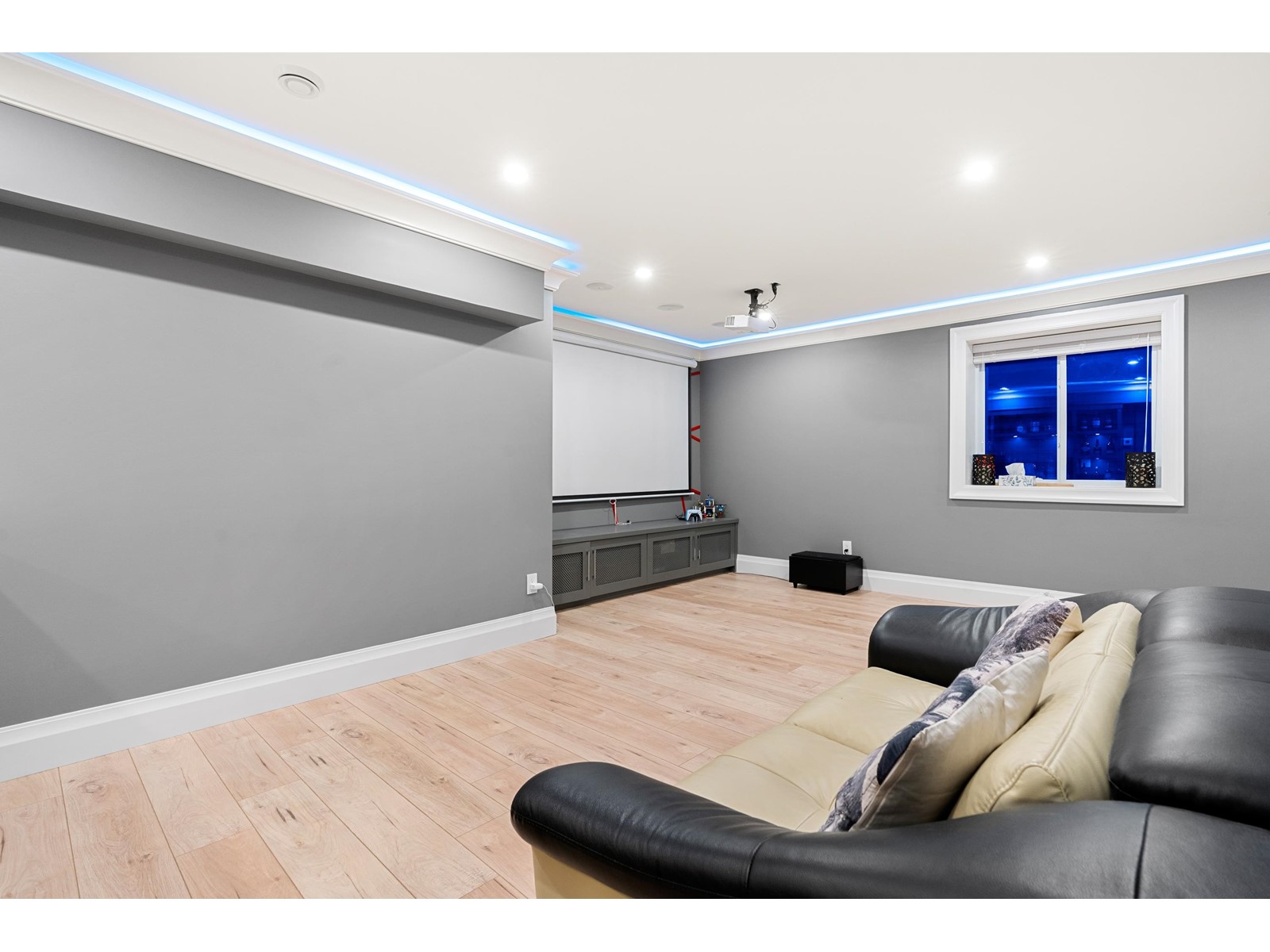 11586 84b Avenue Property Photo 26