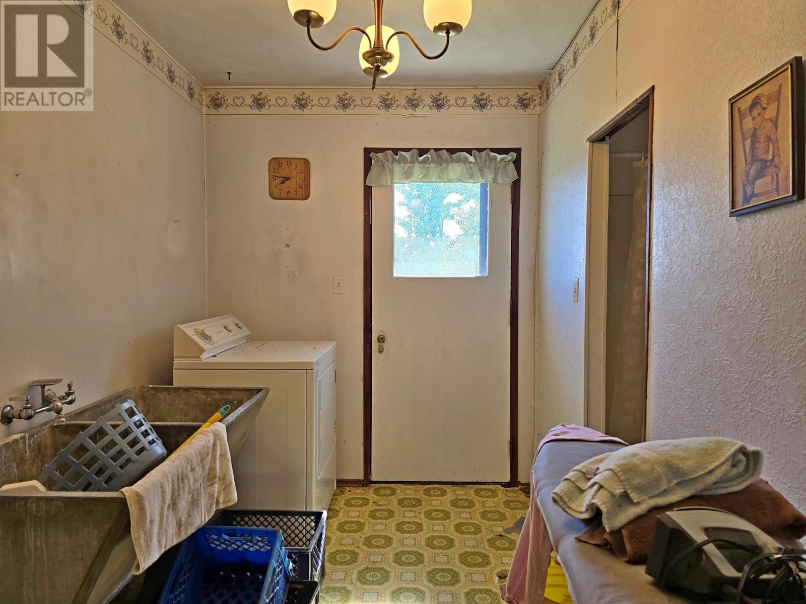 3989 Beaver Valley Road Property Photo 14