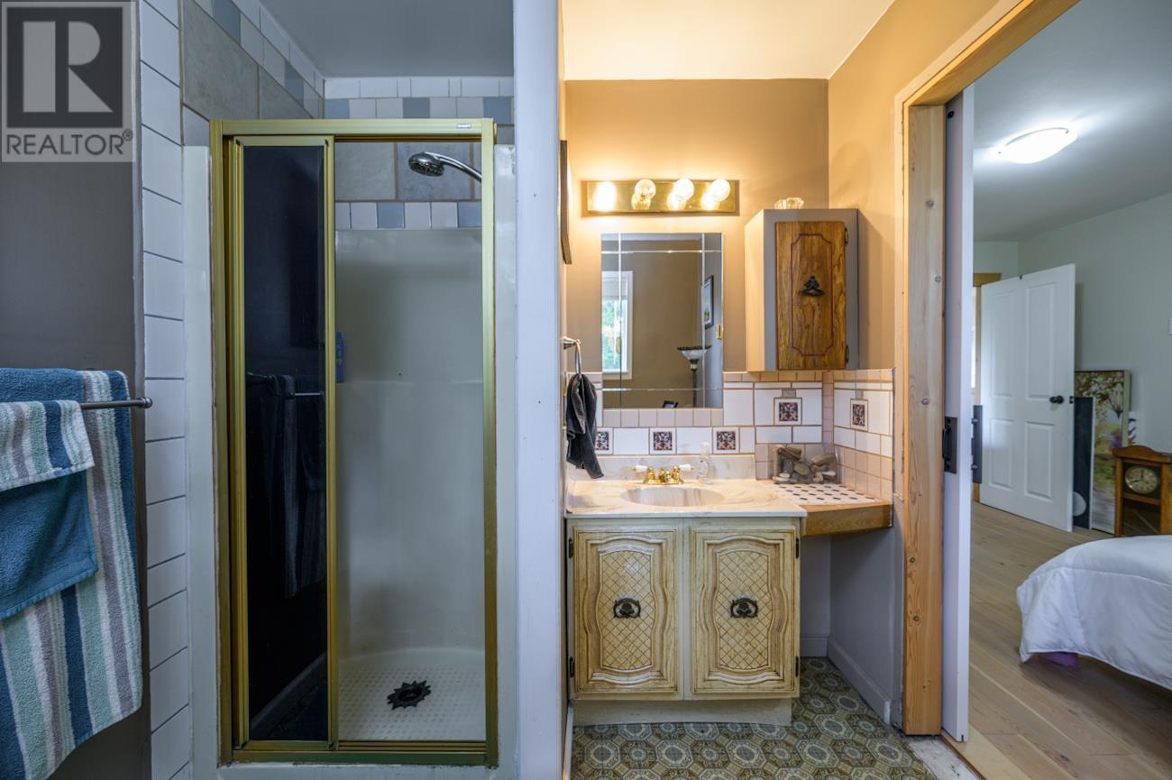 51795 Guest Road Property Photo 15