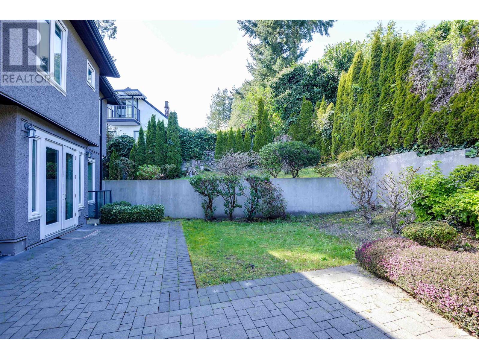 2567 Lawson Avenue Property Photo 27