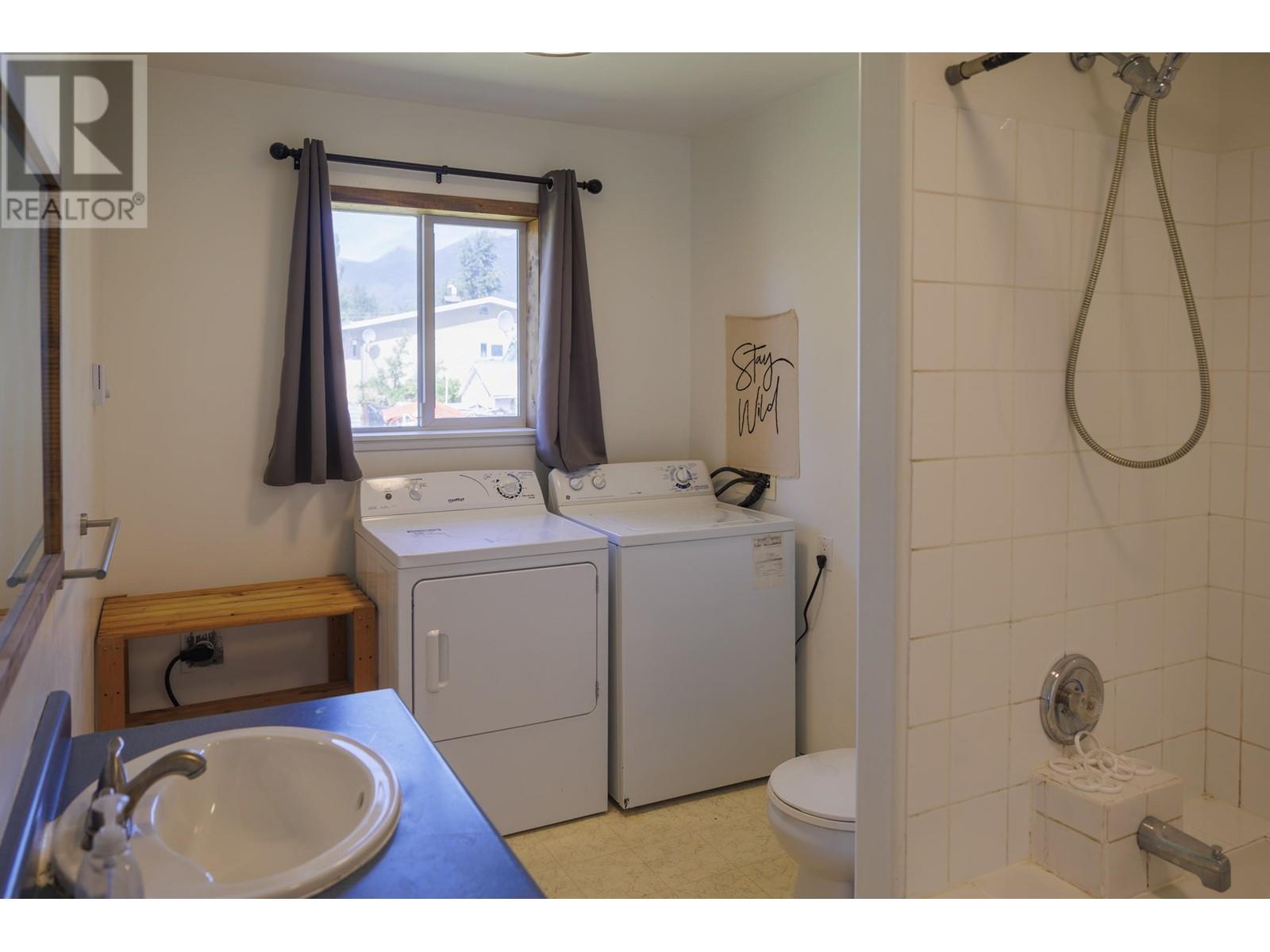 851 2nd Avenue Property Photo 13