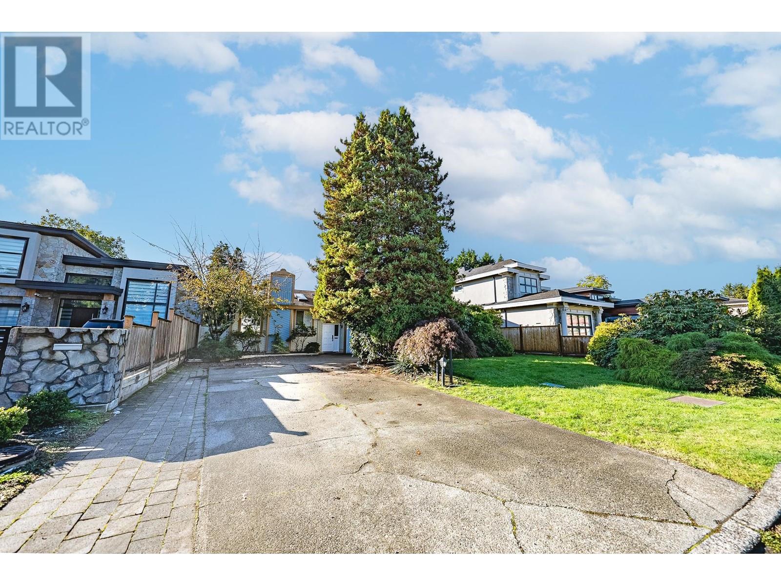 8340 LUNEN ROAD Property Photo 1