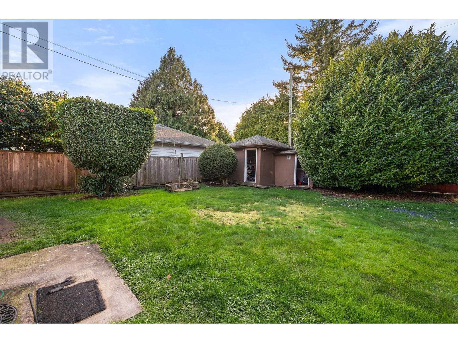 10091 Ainsworth Crescent Property Photo 2