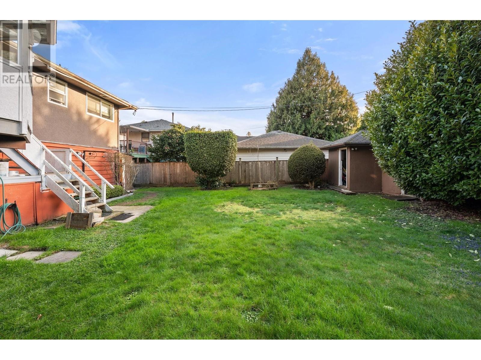 10091 Ainsworth Crescent Property Photo 3
