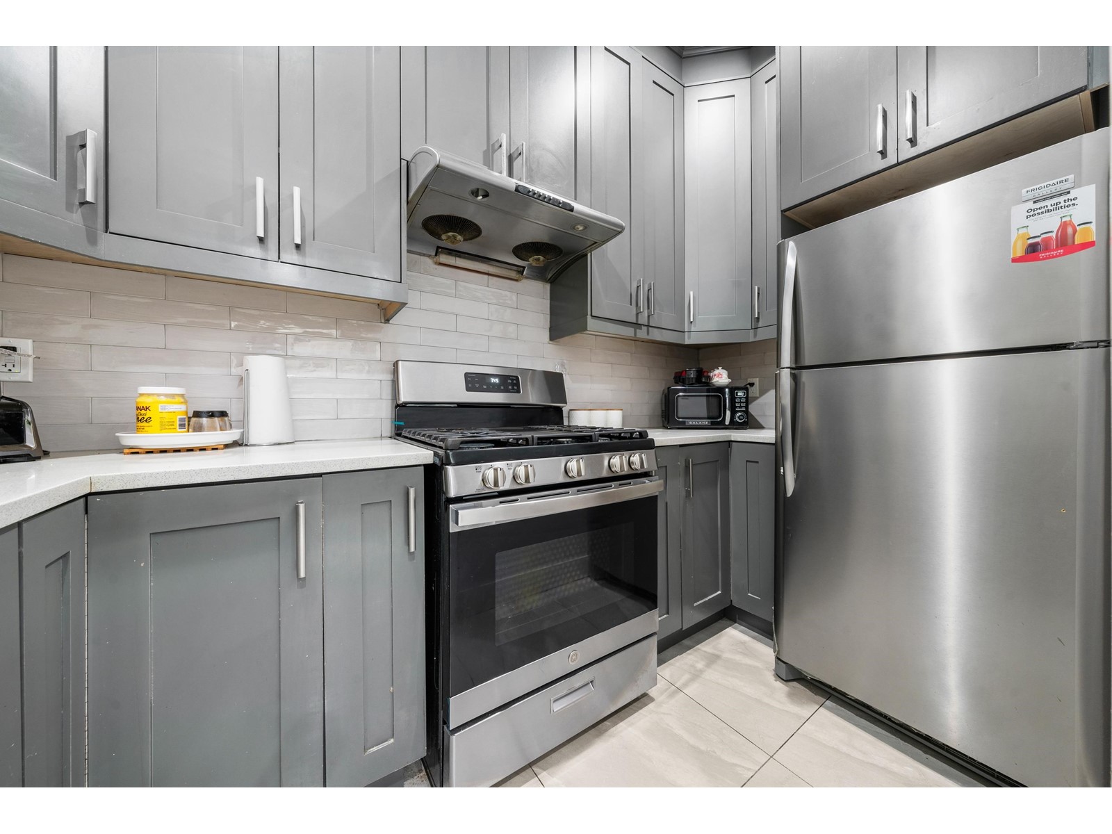 6637 121a Street Property Photo 20