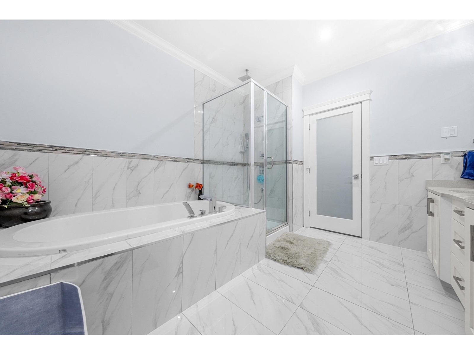 6637 121a Street Property Photo 26