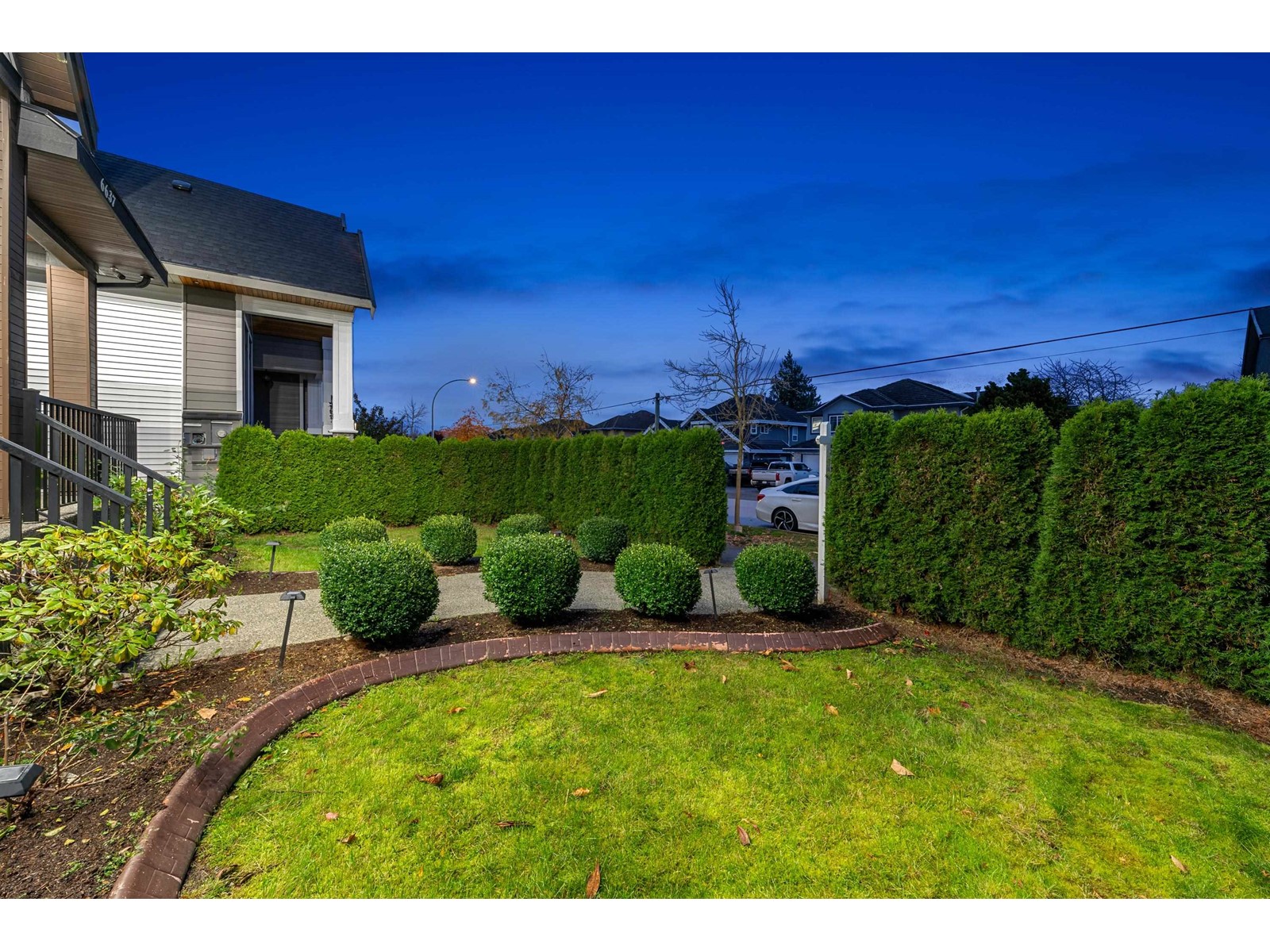 6637 121a Street Property Photo 37