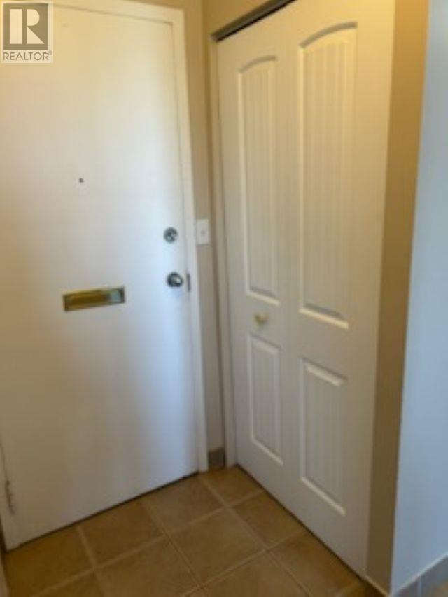 1003 1501 Queensway Street Property Photo 15