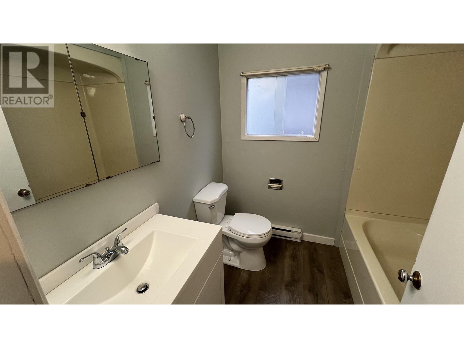 1816-1818 E 6th Avenue Property Photo 10