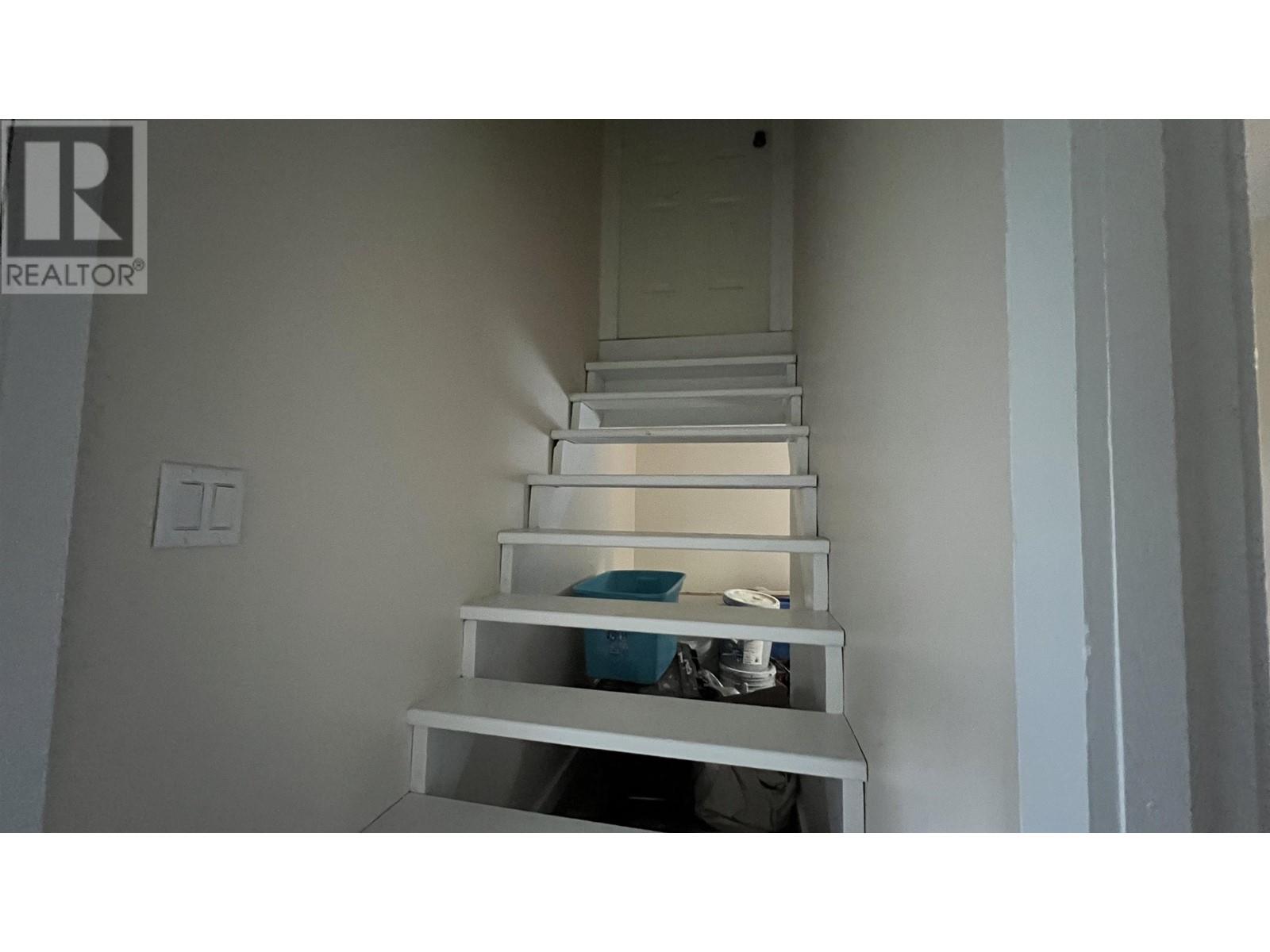 1816-1818 E 6th Avenue Property Photo 15