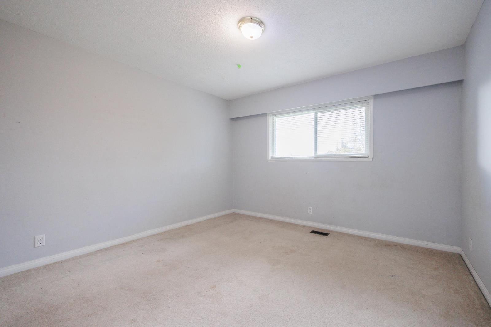 8585 Howard Crescent, Chilliwack Proper South Property Photo 13