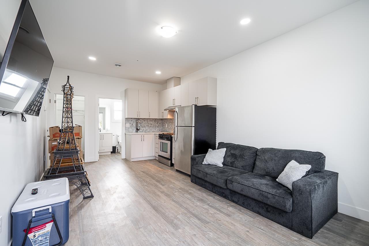 3504 176 Street Property Photo 9