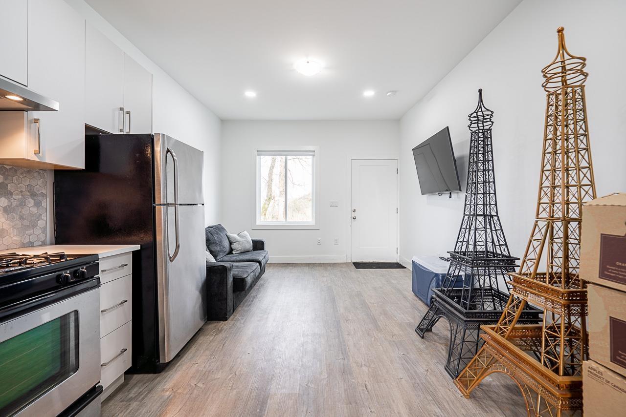 3504 176 Street Property Photo 10