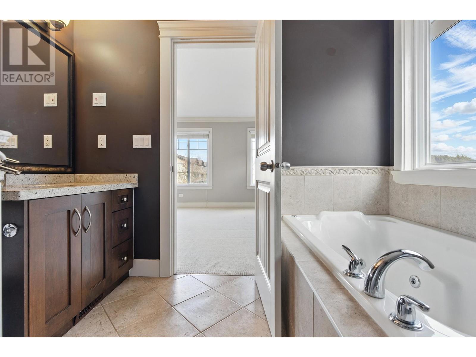 1250 Yangtze Place Property Photo 23