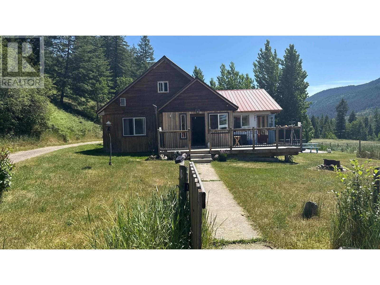 6831 Soda Creek Road Property Photo 1