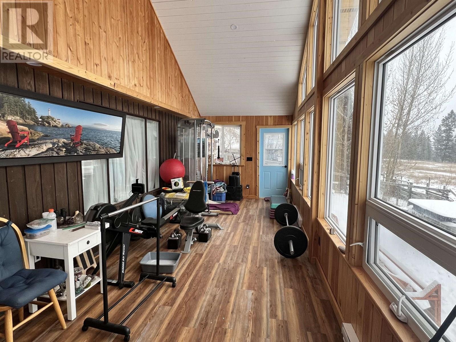 6831 Soda Creek Road Property Photo 3