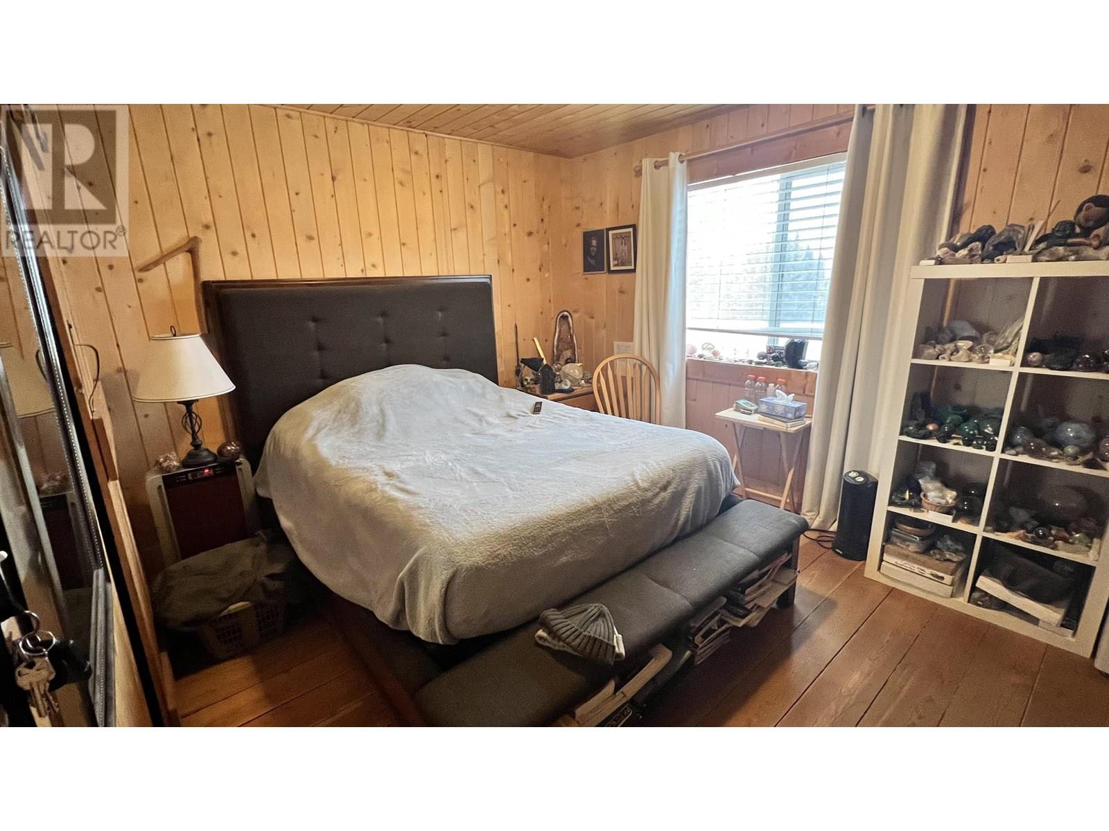 6831 Soda Creek Road Property Photo 8