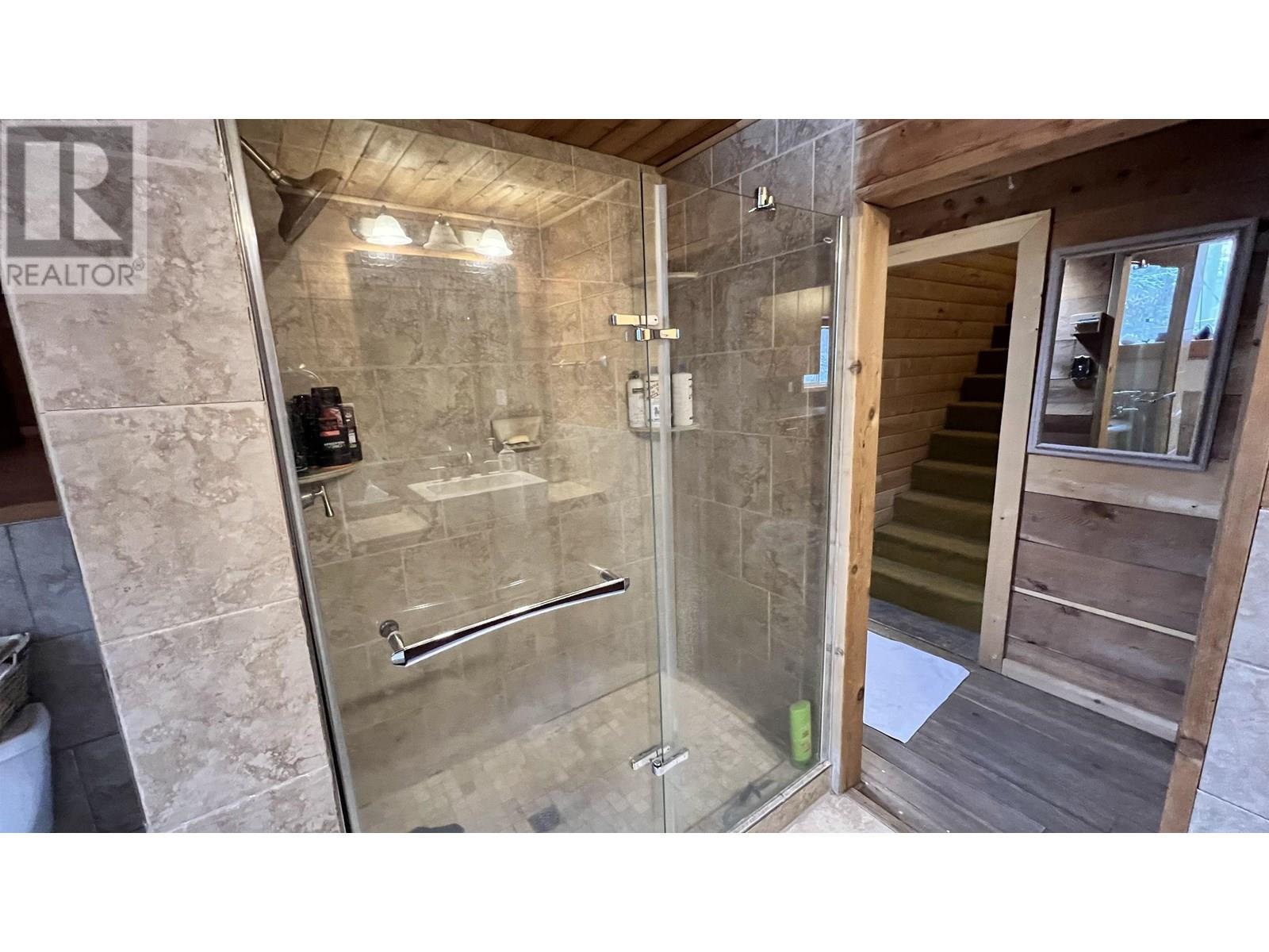 6831 Soda Creek Road Property Photo 12