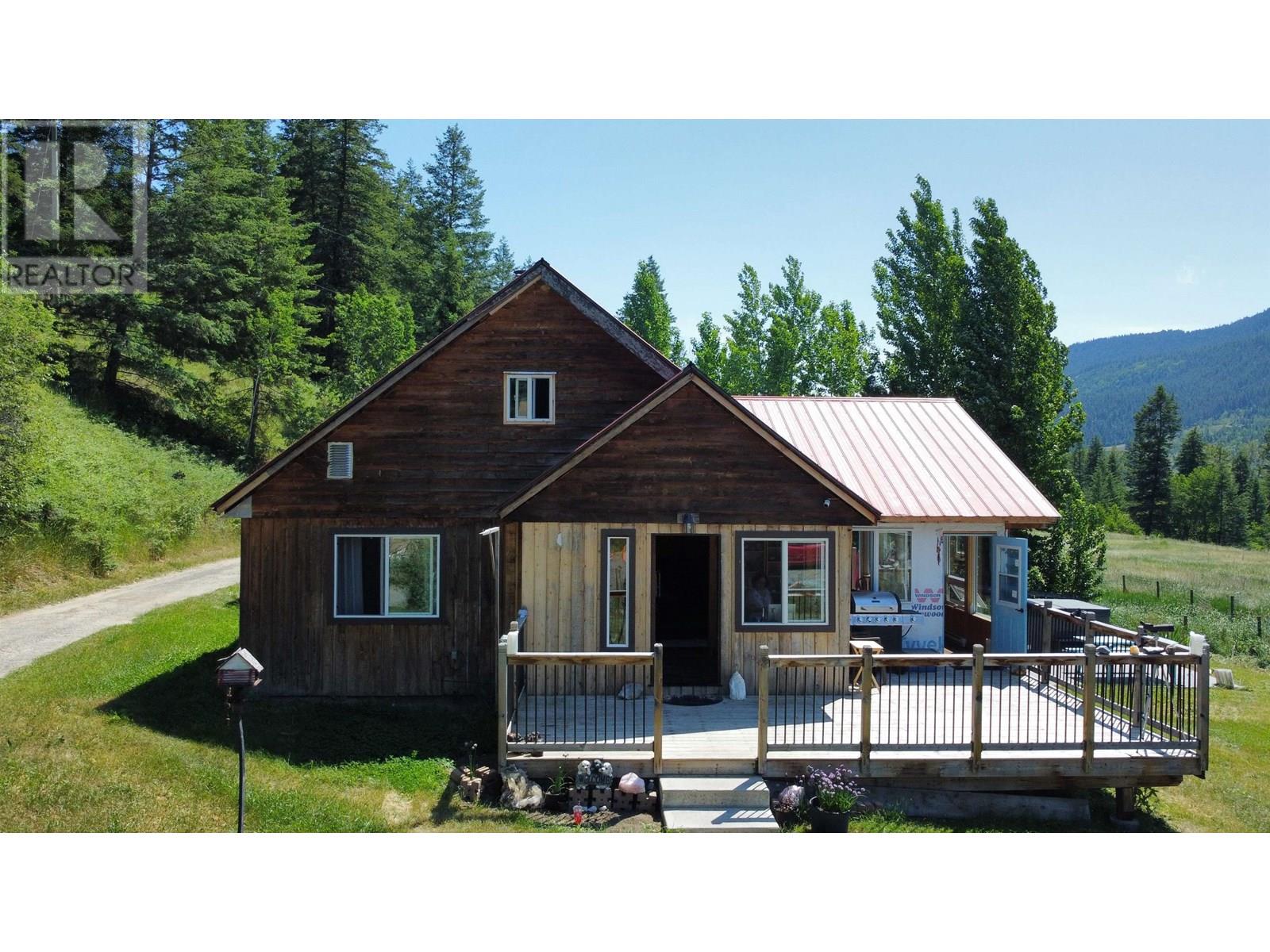 6831 Soda Creek Road Property Photo 21
