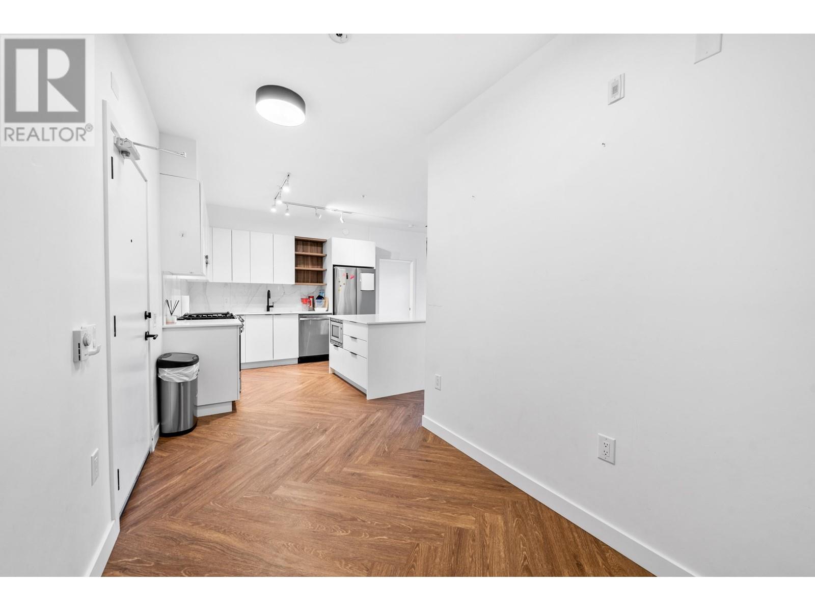 511 3229 St Johns Street Property Photo 2