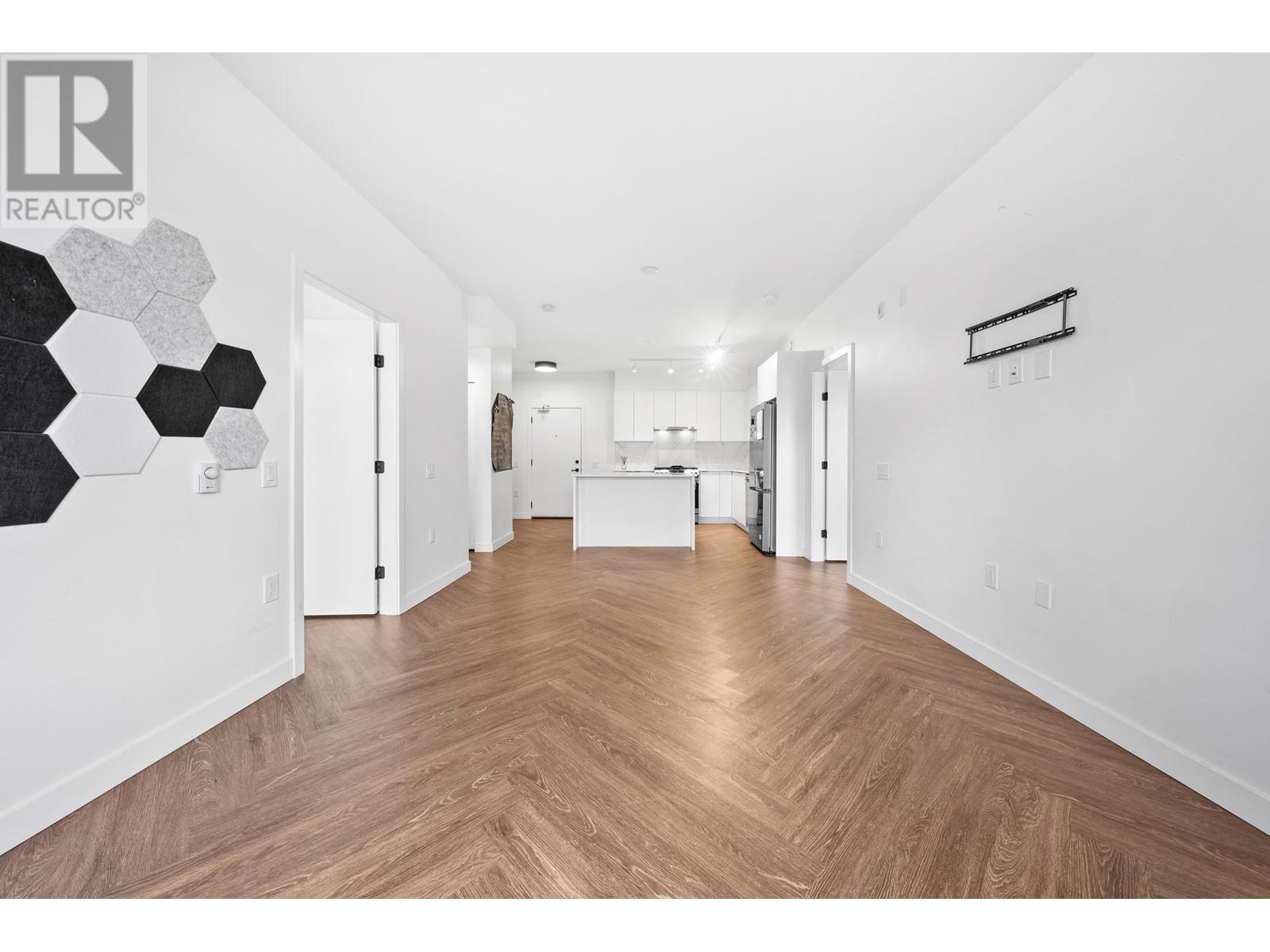 511 3229 St Johns Street Property Photo 4