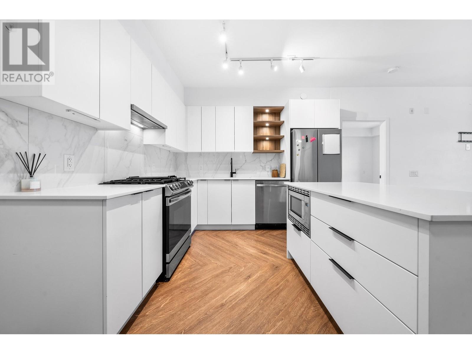 511 3229 St Johns Street Property Photo 13